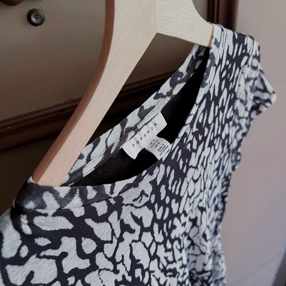 Abstract Black & Off-White Mini Dress - Picture 1 of 5